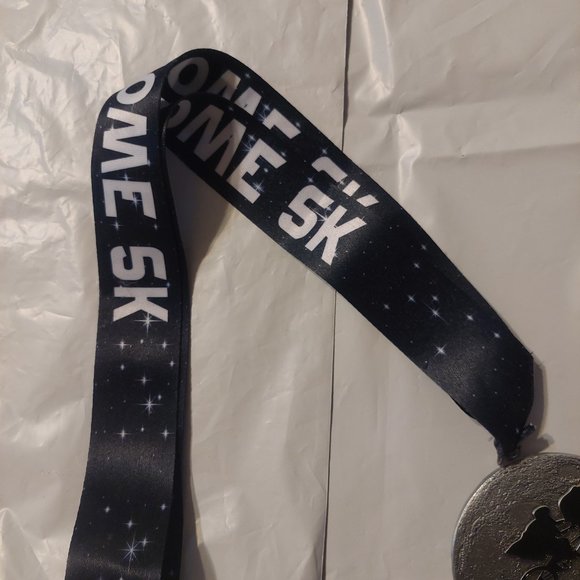 PHONE HOME 5k medal - Picture 4 of 5